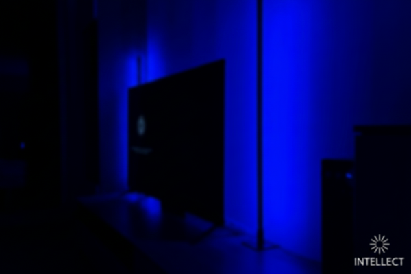 INTELLECT Light Square Middle